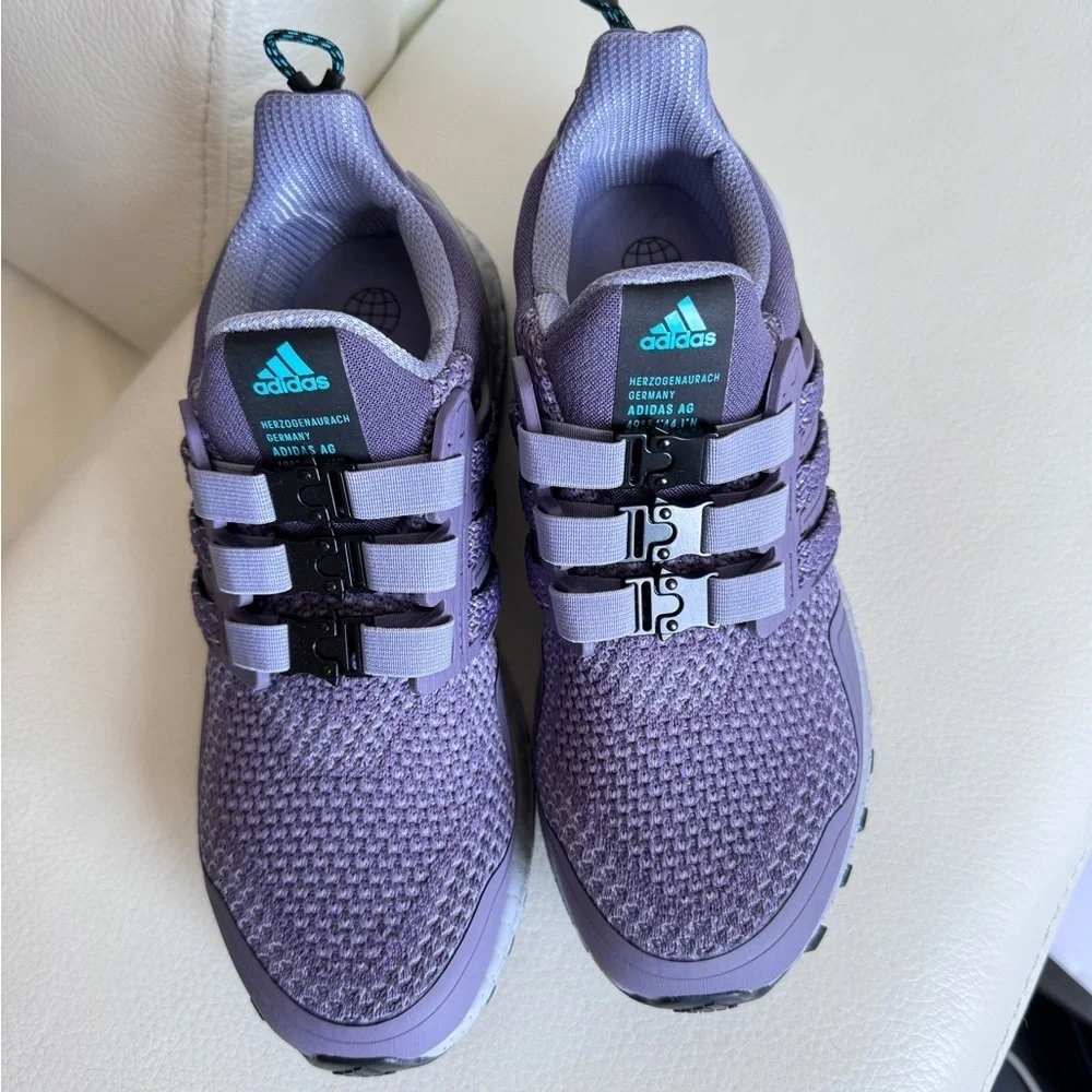 NWT Adidas Ultraboost 1.0 Women’s Sneakers in Size 7.5 - Picture 5 of 14